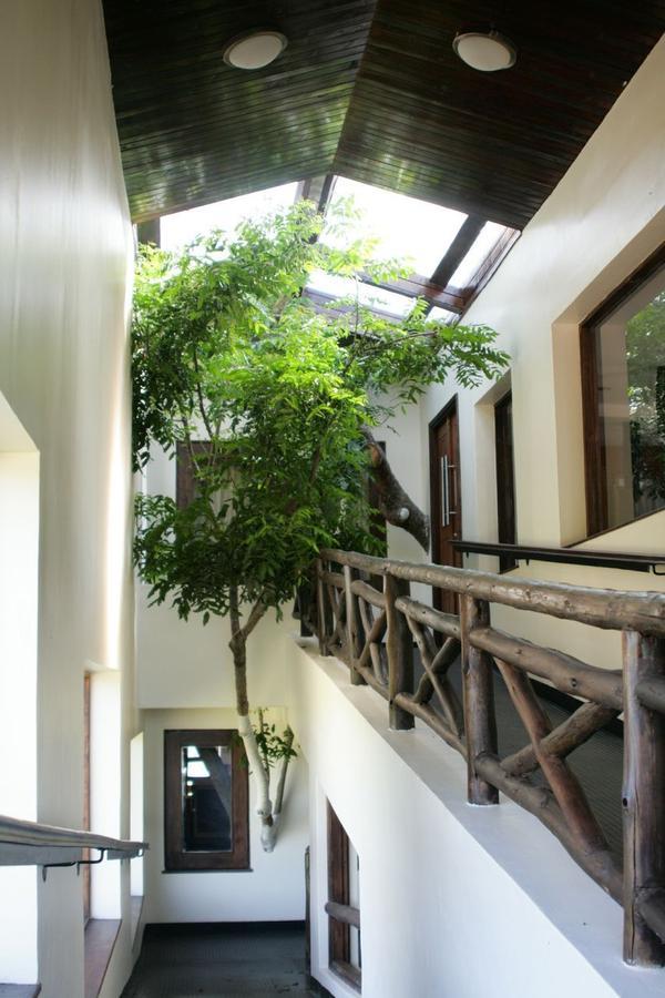Treetops Mweiga Экстерьер фото